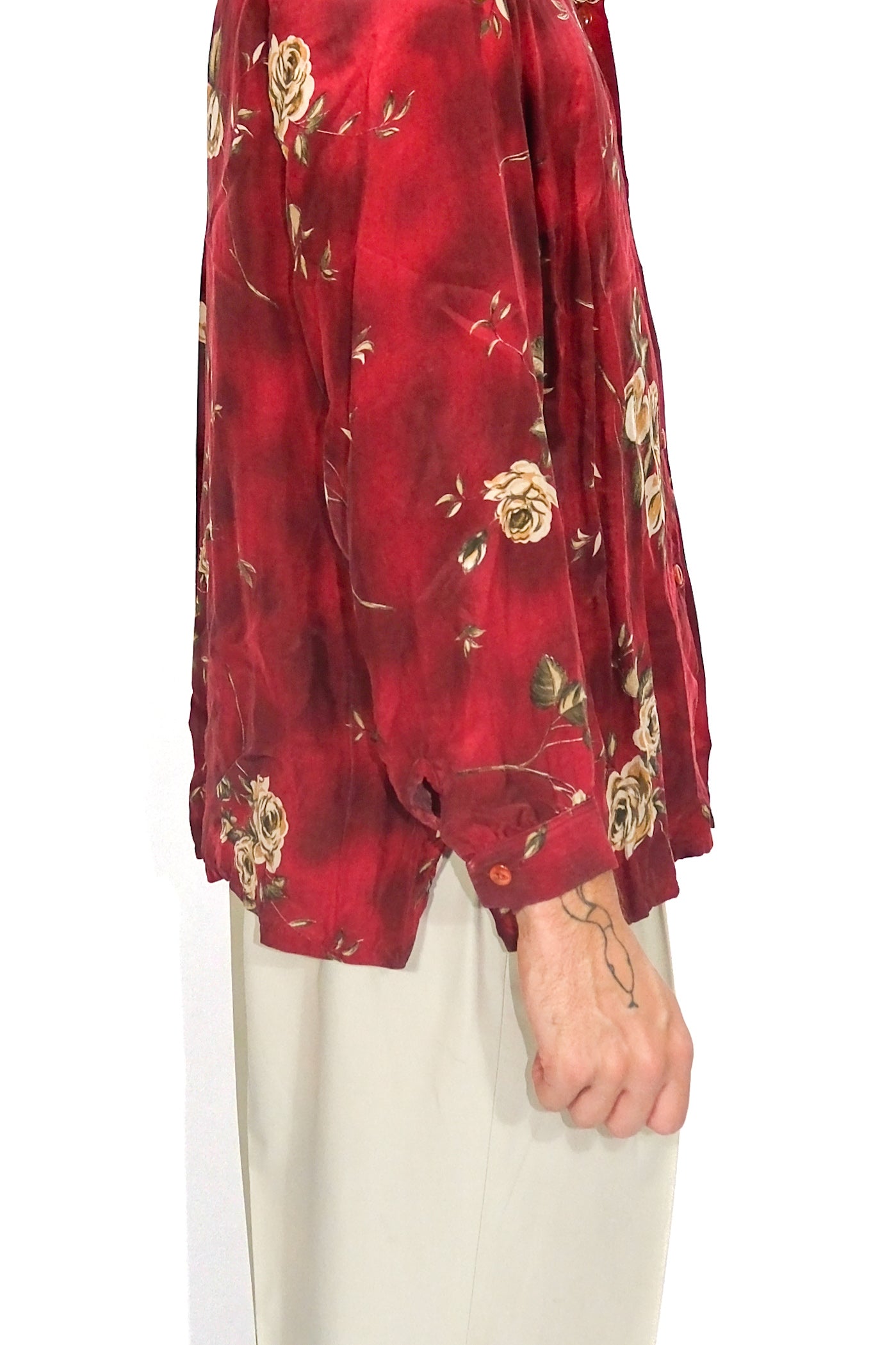 Hemd Rot mit Blumenmuster