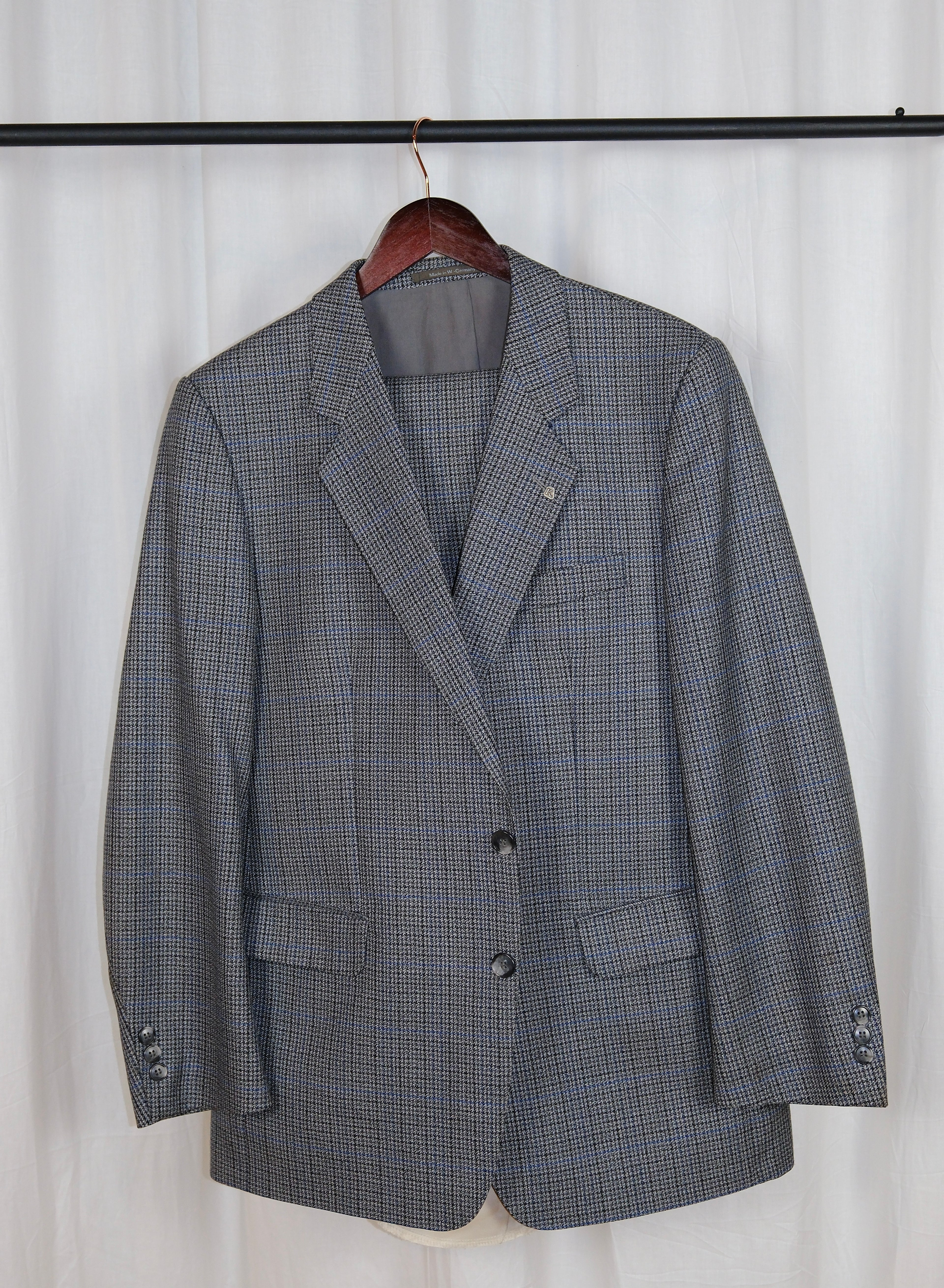 Maßanzug aus Wollmaterial Made in Germany